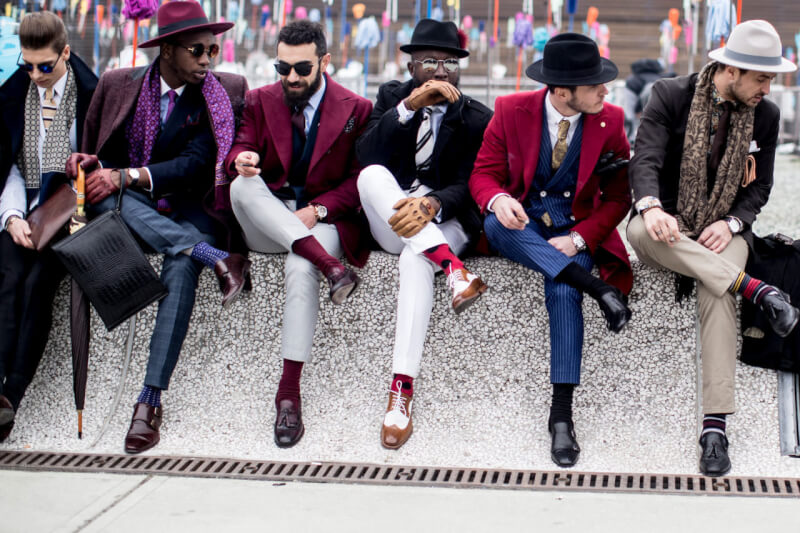 スーツに合わせる靴下の色 シーンやマナーで選び方が違う Wealthy Class